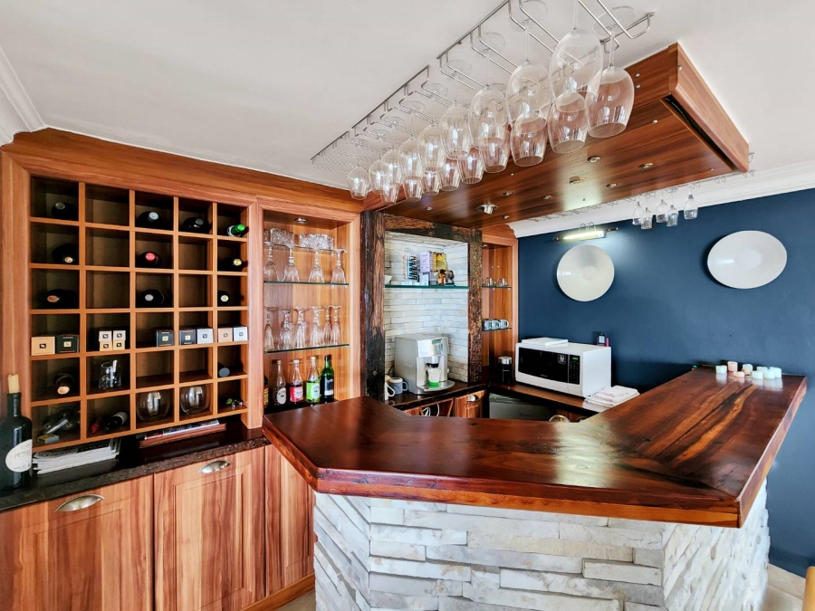 4 Bedroom Property for Sale in Bloubergstrand Western Cape